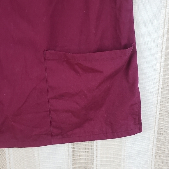 Dickies Short Sleeved Scrub‎ Top Shirt Maroon Size Extra Small - Picture 4 of 8